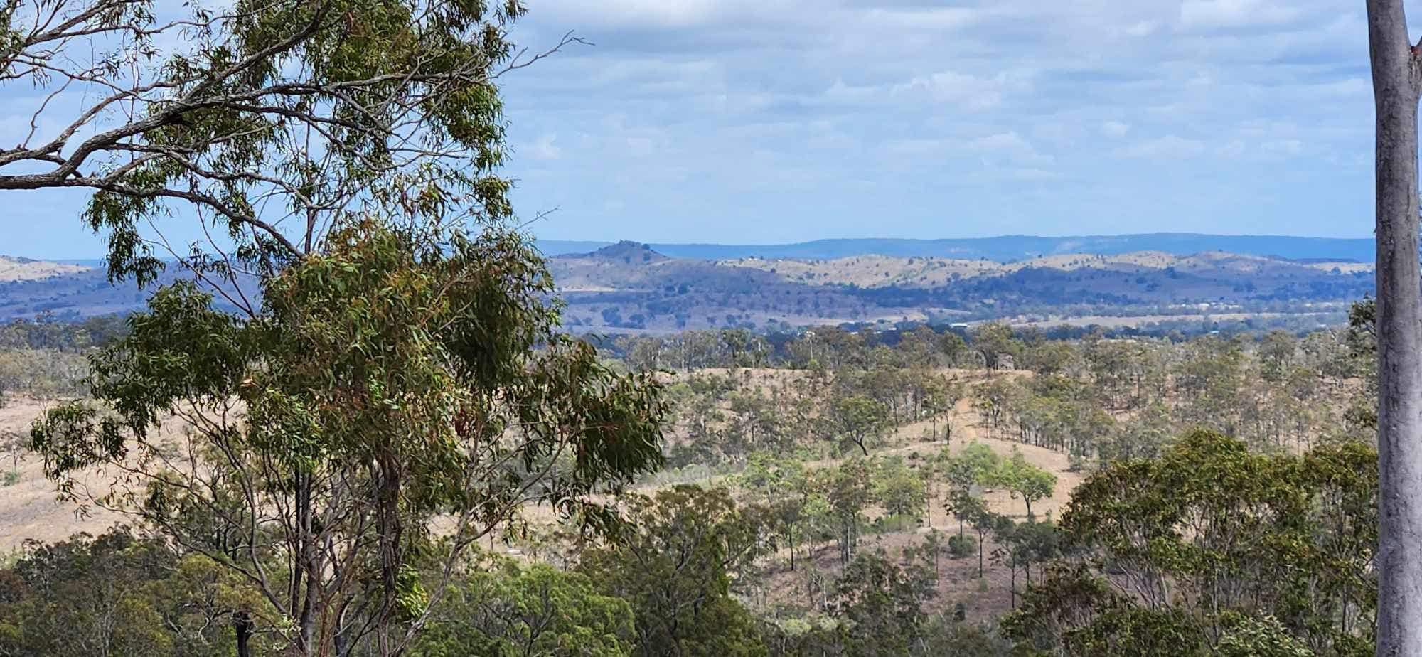Photo: a view of countryside, valleys and hills in the Queensland bush